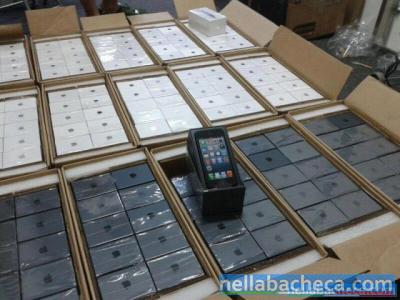 Commercio all'ingrosso di Apple iPhone 5 Bianco e Nero