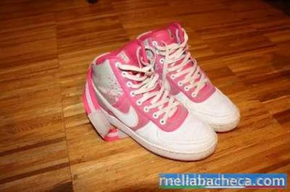 Nike alte in pelle