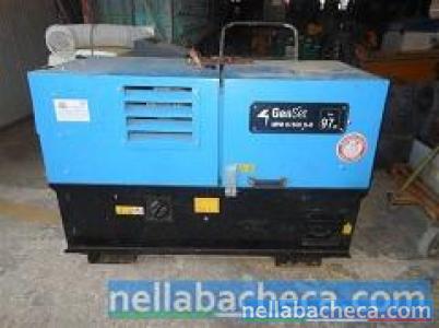 Vendesi motosaldatrice Genset