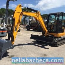 Vendesi escavatore JCB