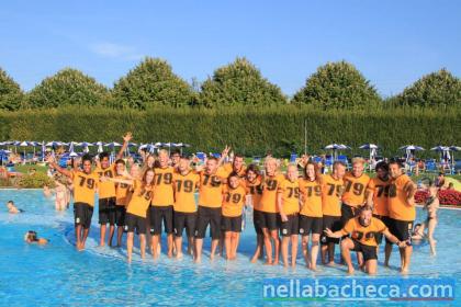 Animatori sportivi in villaggio