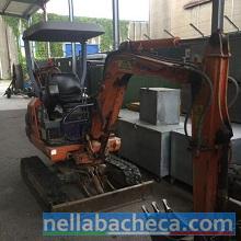 Vendesi miniescavatore cingolato Hitachi