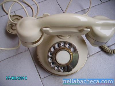 Telefono fisso in bachelite