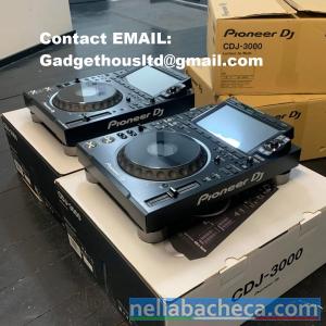 Pioneer CDJ-3000 Multi-Player / Pioneer DJM-A9 DJ Mixer / Pioneer DJ DJM-V10-LF Mixer / Pioneer DJM-